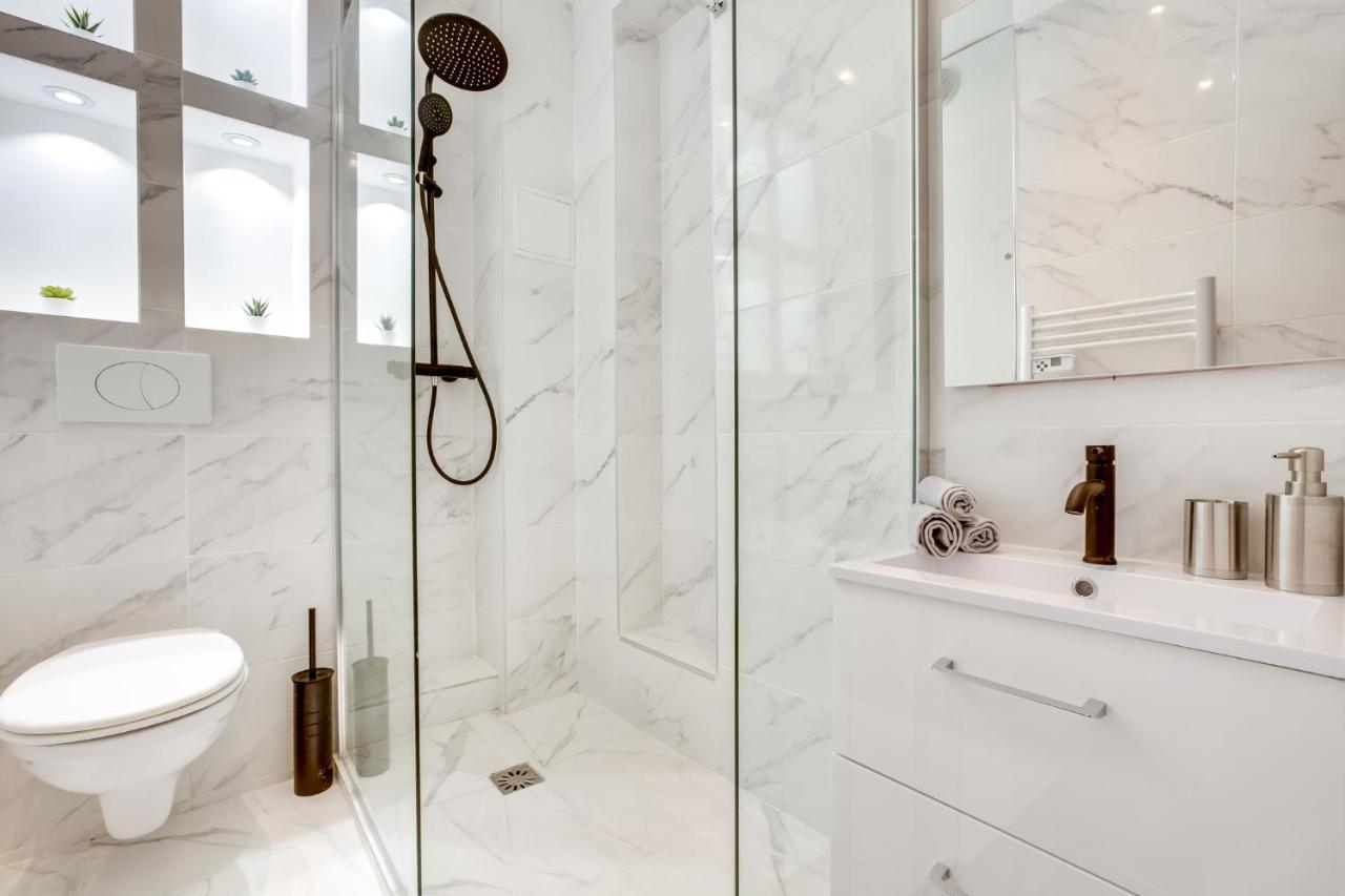 Apartment Paris, Tour Eiffel, Champs Elysees Paris