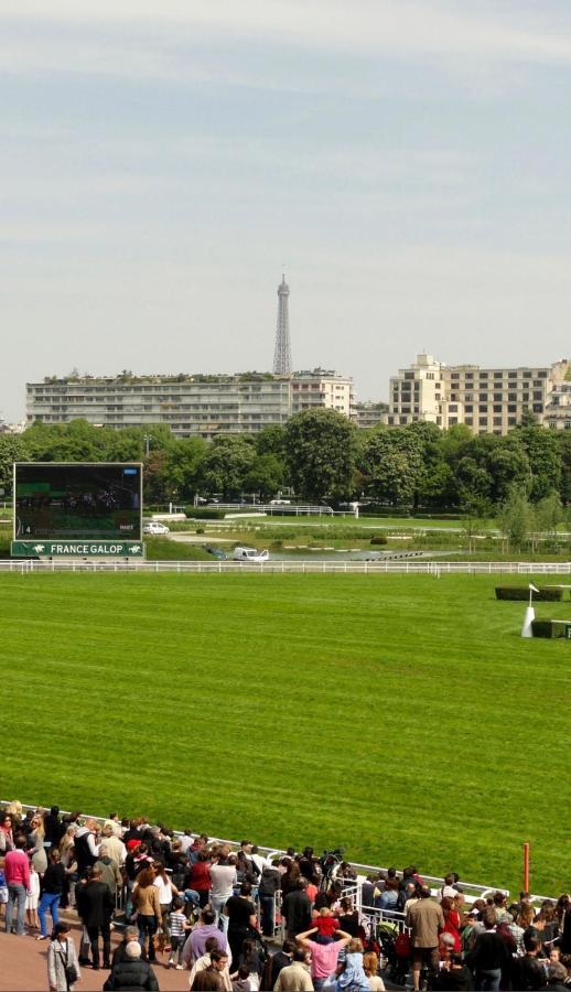 Paris, Tour Eiffel, Champs Elysees Apartment *